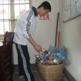 學校每個班級是否應該有垃圾桶？