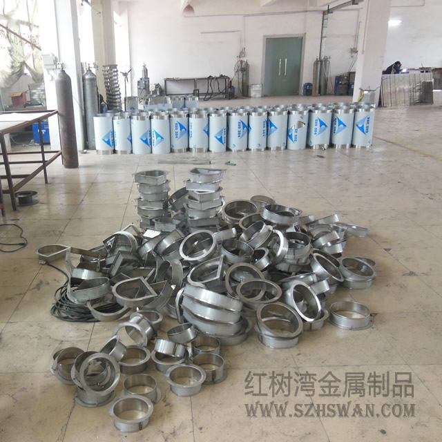 不銹鋼垃圾桶和鋼制垃圾桶有什么區別?