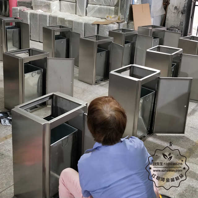 不銹鋼垃圾箱生產廠家