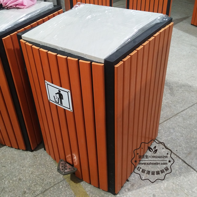 室內腳踏式鋼木垃圾桶圖片001