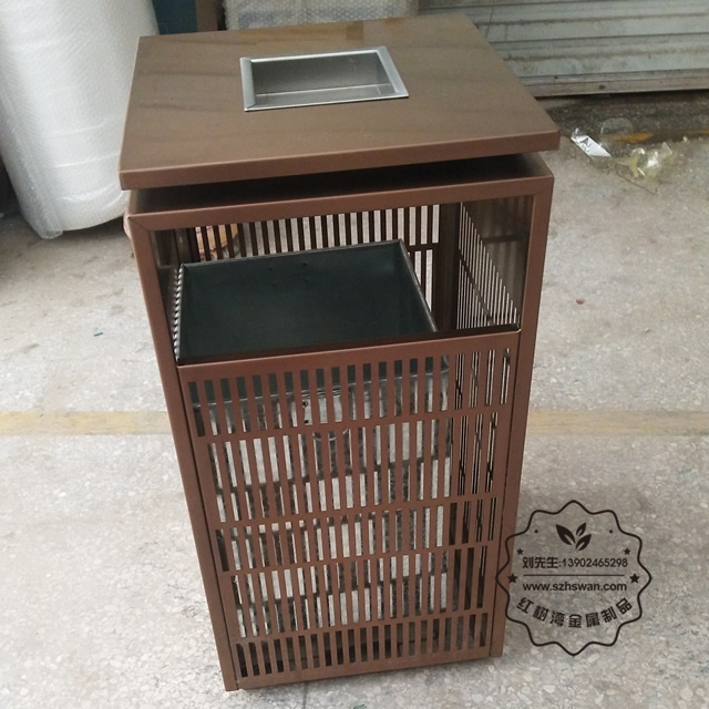 電鍍玫瑰金鏤空室內(nèi)方形不銹鋼垃圾桶圖片004
