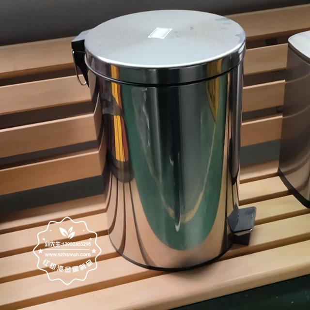 不銹鋼腳踏式垃圾桶圖片01 不銹鋼腳踏式垃圾桶圖片01